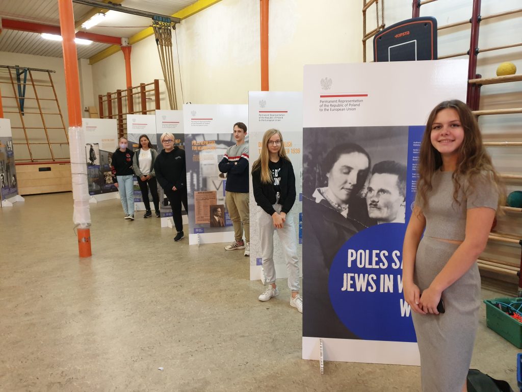 WYSTAWY Z OKAZJI ROCZNICY AGRESJI NA POLSKĘ W 1939 ROKU