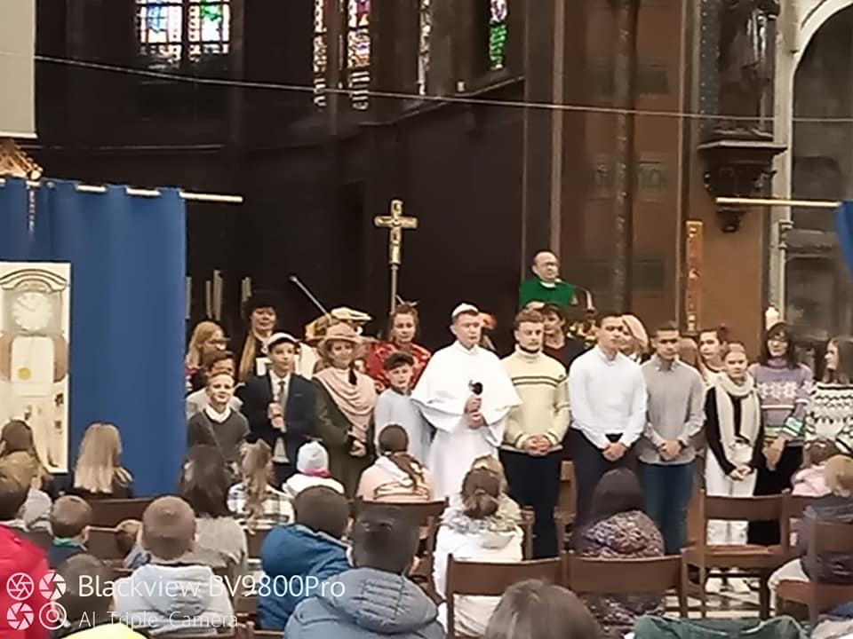 PRZEDSTAWIENIE Z OKAZJI SETNEJ ROCZNICY URODZIN KAROLA WOJTYŁY