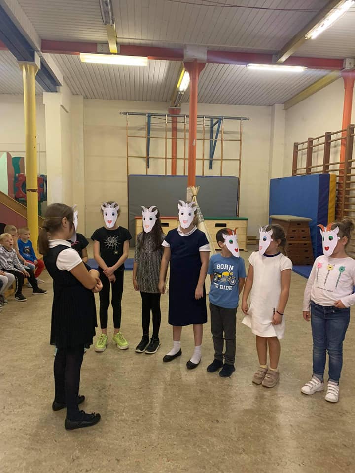 BAŚŃ O WILKU I SIEDMIU KOŹLĄTKACH