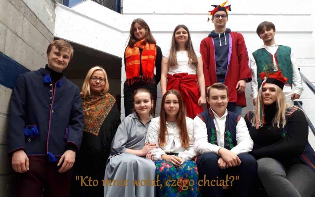 „WESELE” STANISŁAWA WYSPIAŃSKIEGO W WYKONANIU LICEALISTÓW