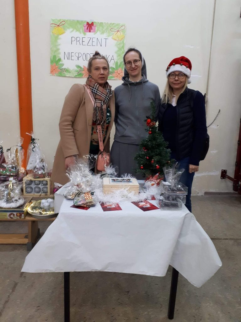 SZKOLNY KIERMASZ BOŻONARODZENIOWY 2022