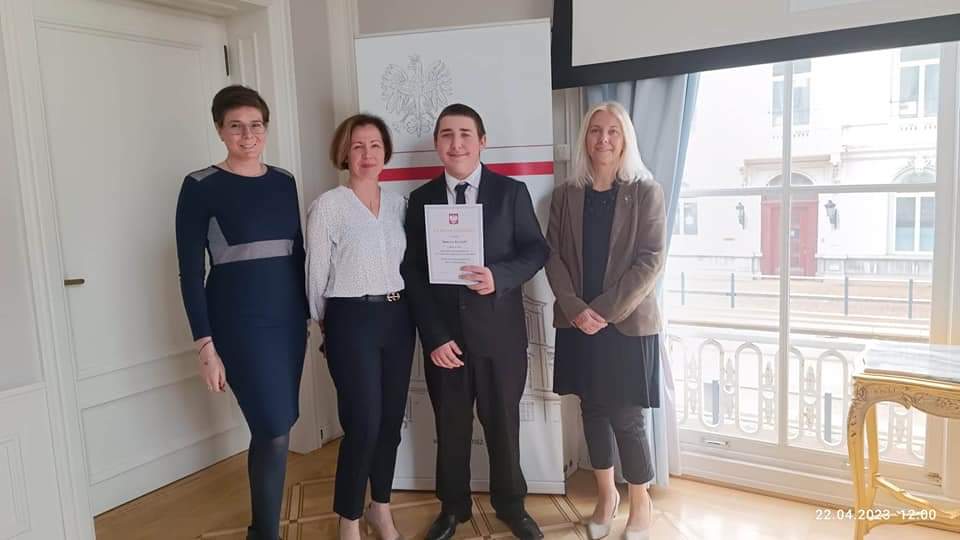 DYKTANDO POLONIJNE 2023 – GRATULACJE DLA MATEUSZA KRYŃSKIEGO UCZNIA KLASY VIII A