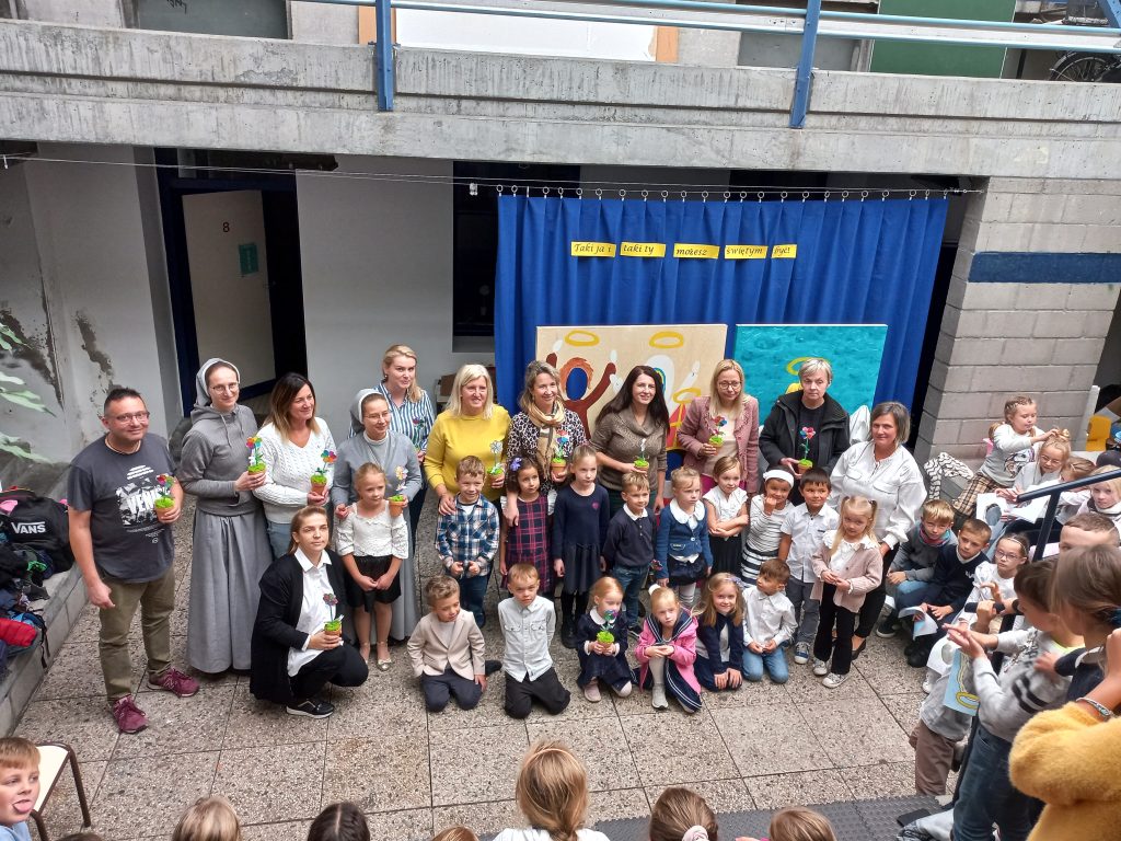 NAJMŁODSI UCZNIOWIE DLA NAUCZYCIELI