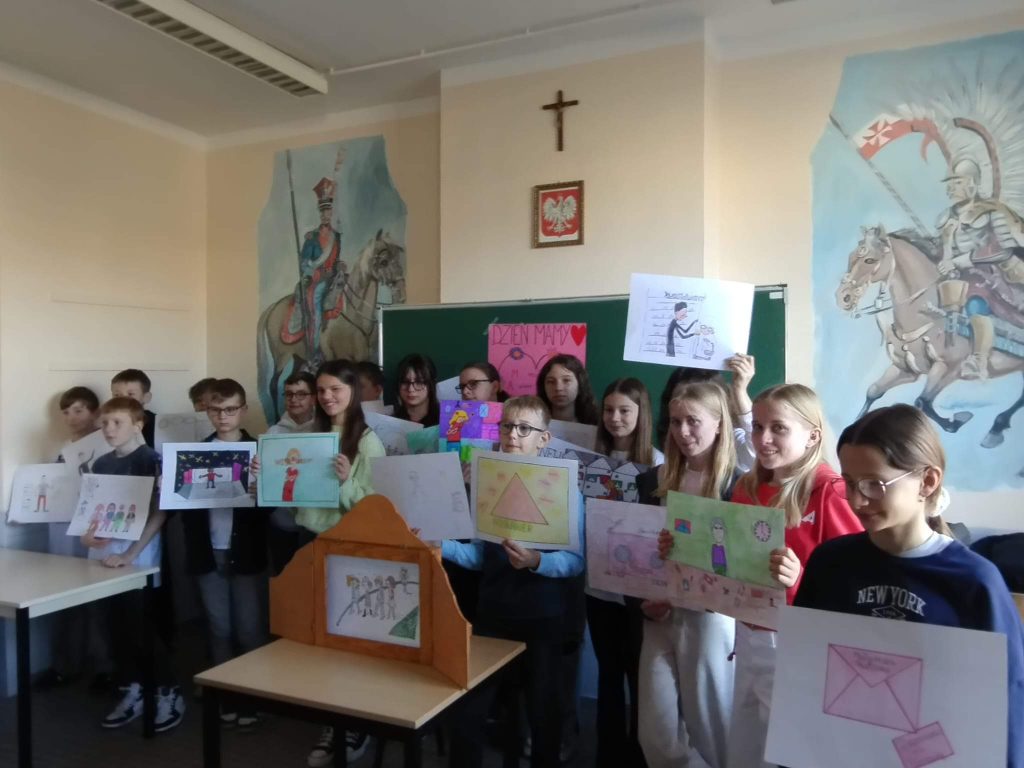 TEATRZYK KAMISHIBAI W KLASIE 5C