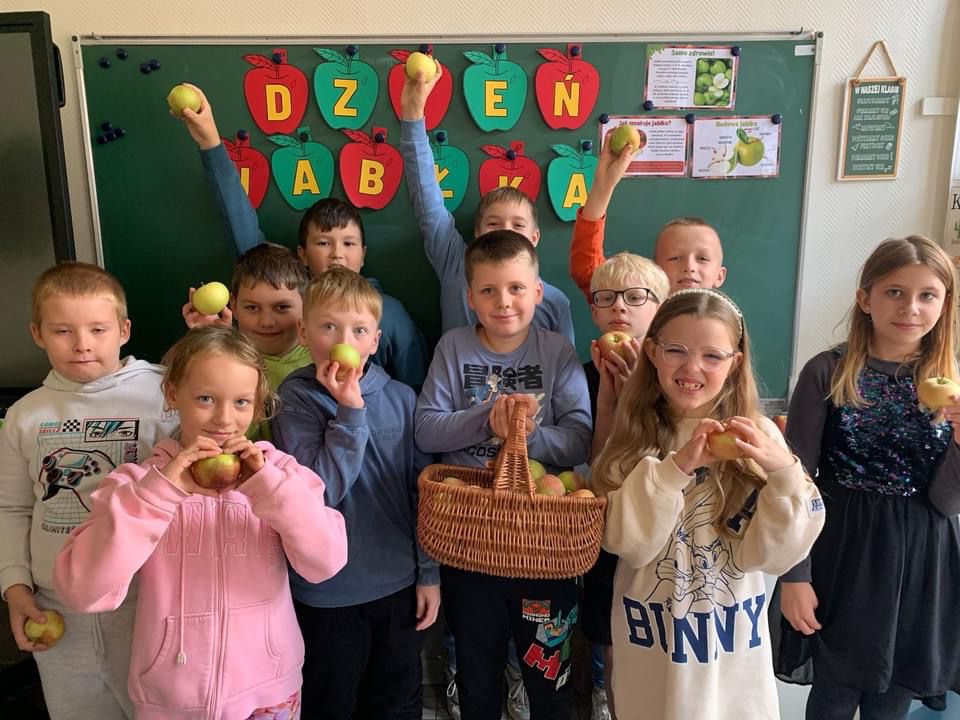 DZIEŃ JABŁKA