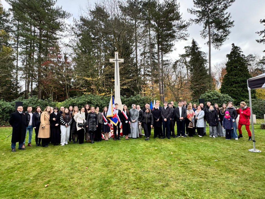 107-ROCZNICA ODZYSKANIA NIEPODLEGŁOŚCI PRZEZ POLSKĘ – OBCHODY ŚWIĘTA NIEPODLEGŁOŚCI NA CMENTARZU WOJENNYM W HEVERLEE